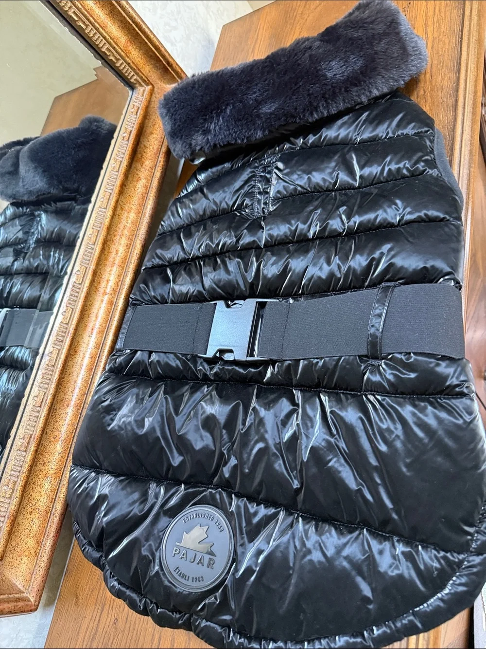 Pajar Dog Black Quilted Puffer Vest/Jacket with Faux Fur Collar and Belt. Size L